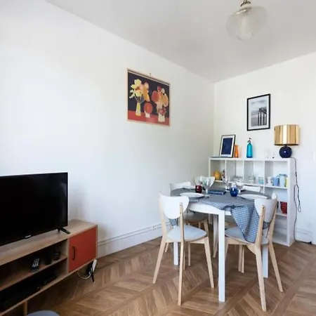 Bright Spacious T4 Near Beach And Center Apartment