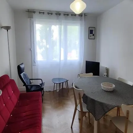 Apartment Bright Spacious T4 Near Beach And Center *