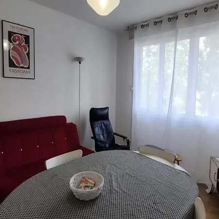 Bright Spacious T4 Near Beach And Center Apartment