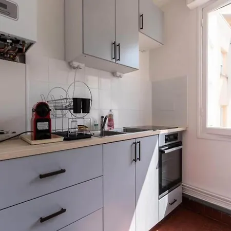 Apartment Bright Spacious T4 Near Beach And Center *